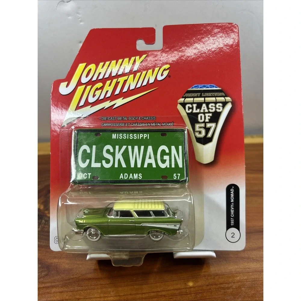 JOHNNY LIGHTNING CLASS OF '57 1957 CHEVROLET BEL AIR NOMAD, GREEN, 1:64, NIB